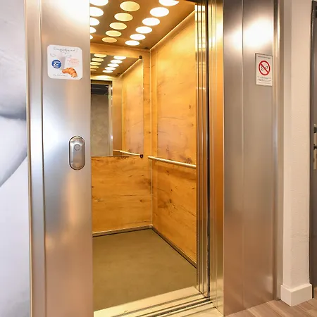 Hotel Ibis Budget Lô 2*