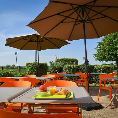 Ibis Budget Lo Hotel 2*