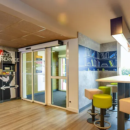 Hotel Ibis Budget Lo 2*