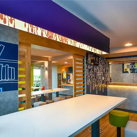 Hotel Ibis Budget Lo