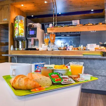 Hotel Ibis Budget Lô