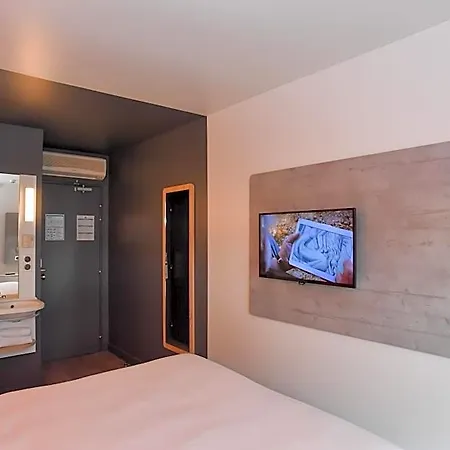 호텔 Ibis Budget Lo 생로