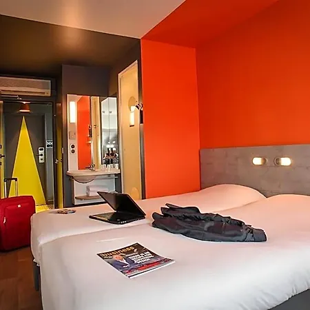 Отель Ibis Budget Lo 2*