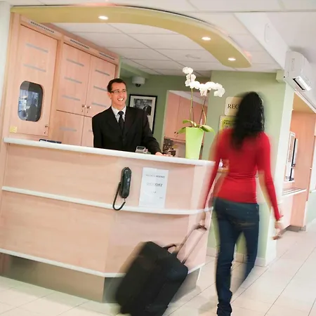 Ibis Budget Lo ホテル サン・ロー