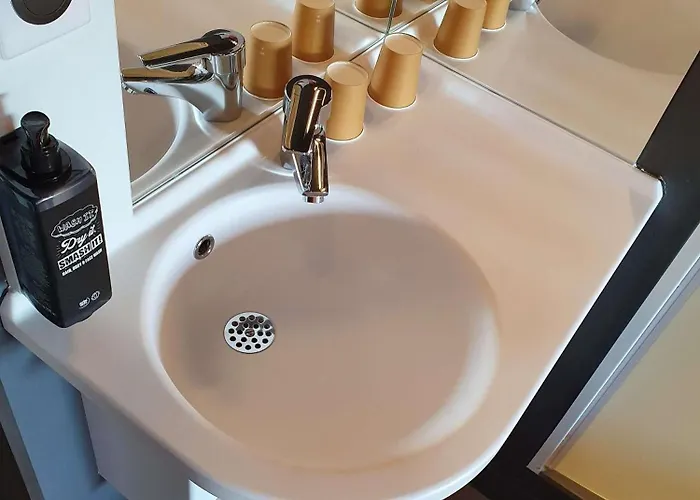 Ibis Budget Lo Hotel 2*